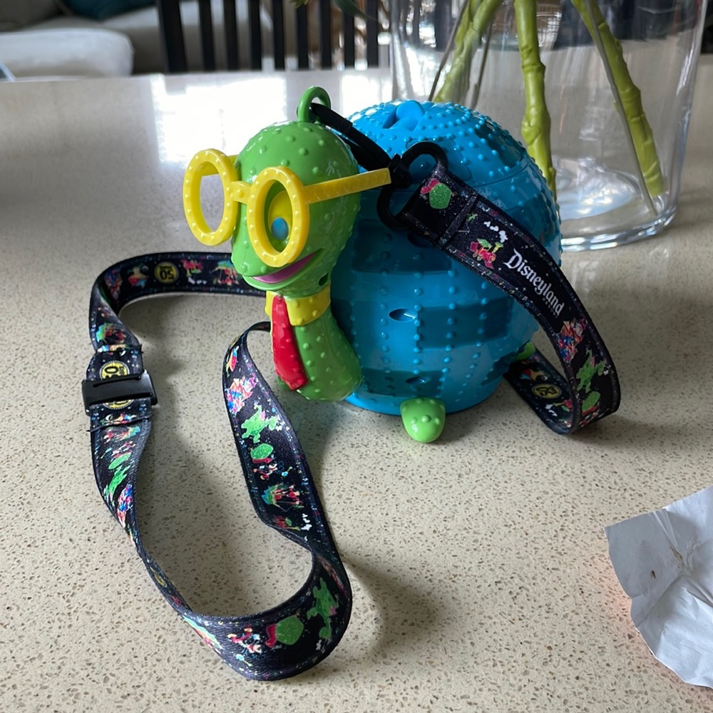 Disney Parks Electrical Parade Light Up Sipper Turtle